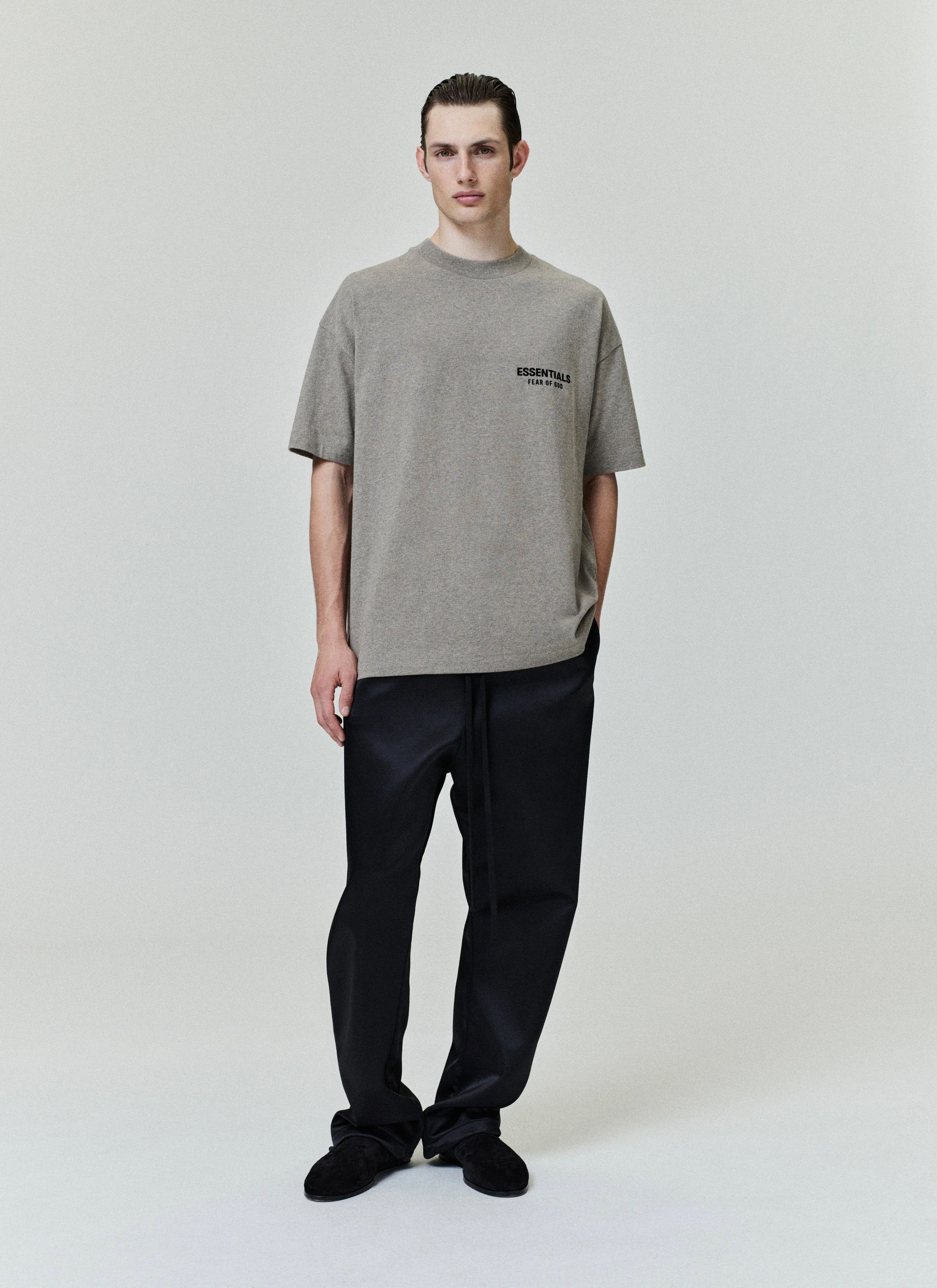 Essentials FW25 Classic Tee - Image 2